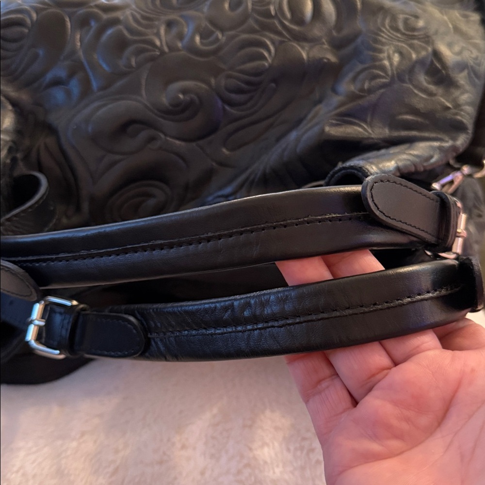 ISADORA ITALIAN LEATHER PURSE! - Picture 9 of 12